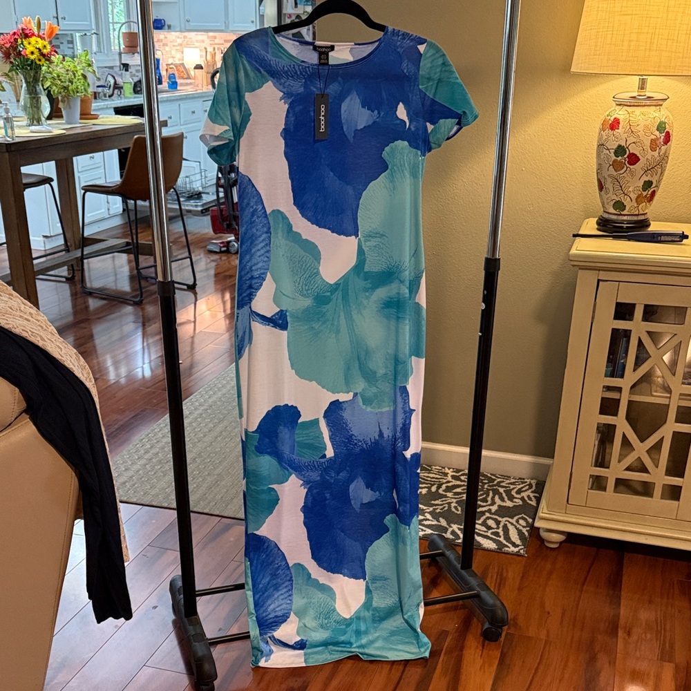Boohoo Blue and White Abstract Dress